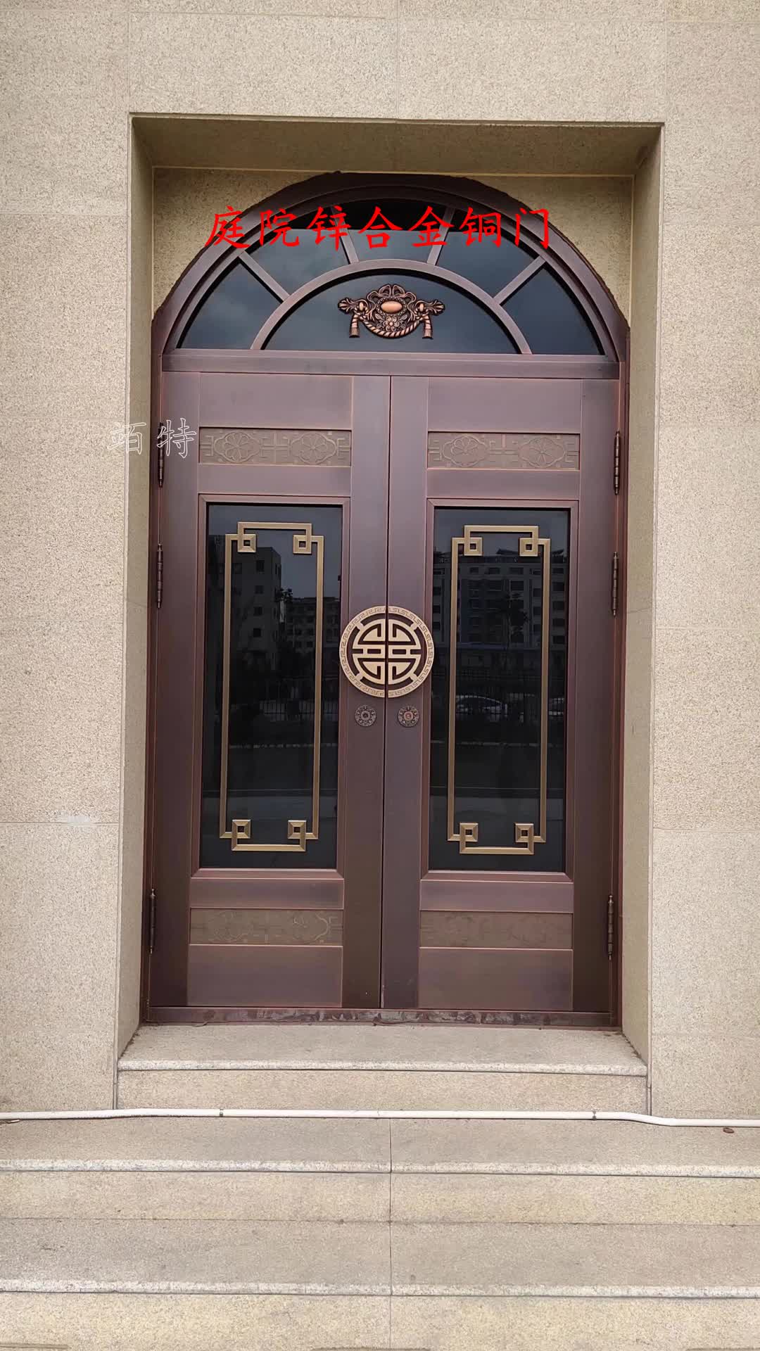 玻璃黄铜门 雕花黄铜门 旋转黄铜门 别墅黄铜门 不锈钢黄铜门